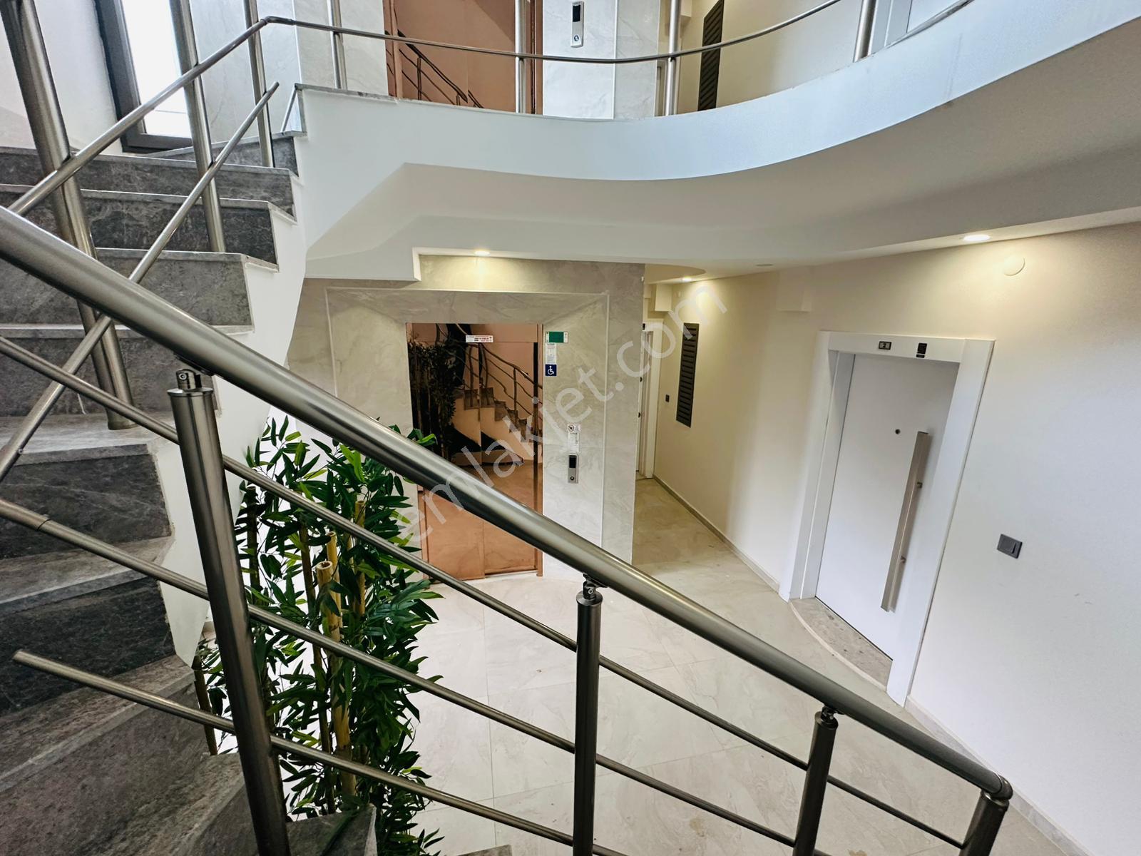 V. Aydoğmuş Mah. 1+1 Katta Havuzlu Kiralık Işıl Işıl Daire - Görsel 2