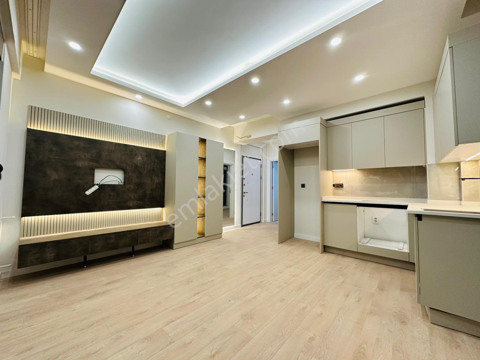 V. Aydoğmuş Mah. 1+1 Katta Havuzlu Kiralık Işıl Işıl Daire - Görsel 30