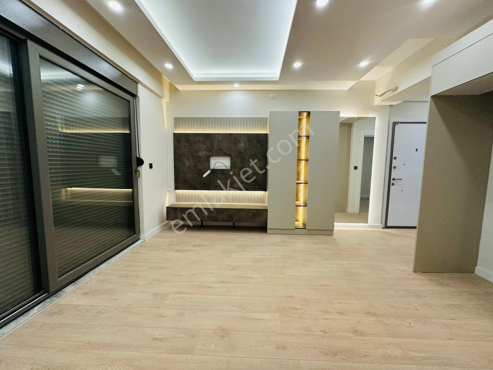 V. Aydoğmuş Mah. 1+1 Katta Havuzlu Kiralık Işıl Işıl Daire - Görsel 32