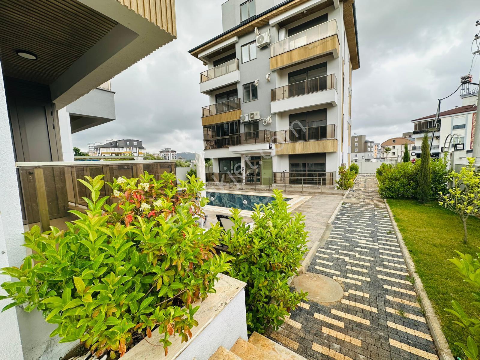 V. Aydoğmuş Mah. 1+1 Katta Havuzlu Kiralık Işıl Işıl Daire - Görsel 6