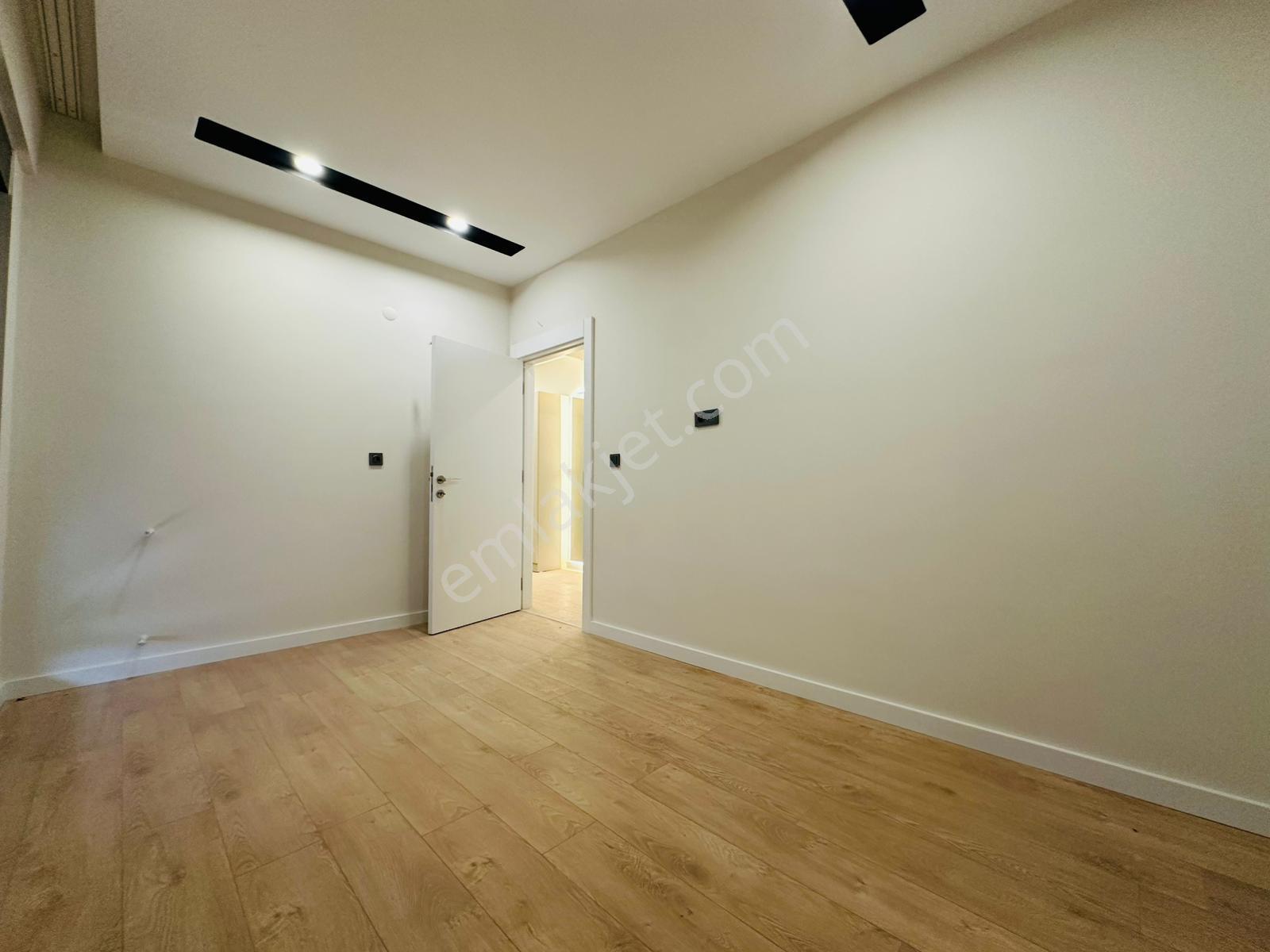 V. Aydoğmuş Mah. 1+1 Katta Havuzlu Kiralık Işıl Işıl Daire - Görsel 25