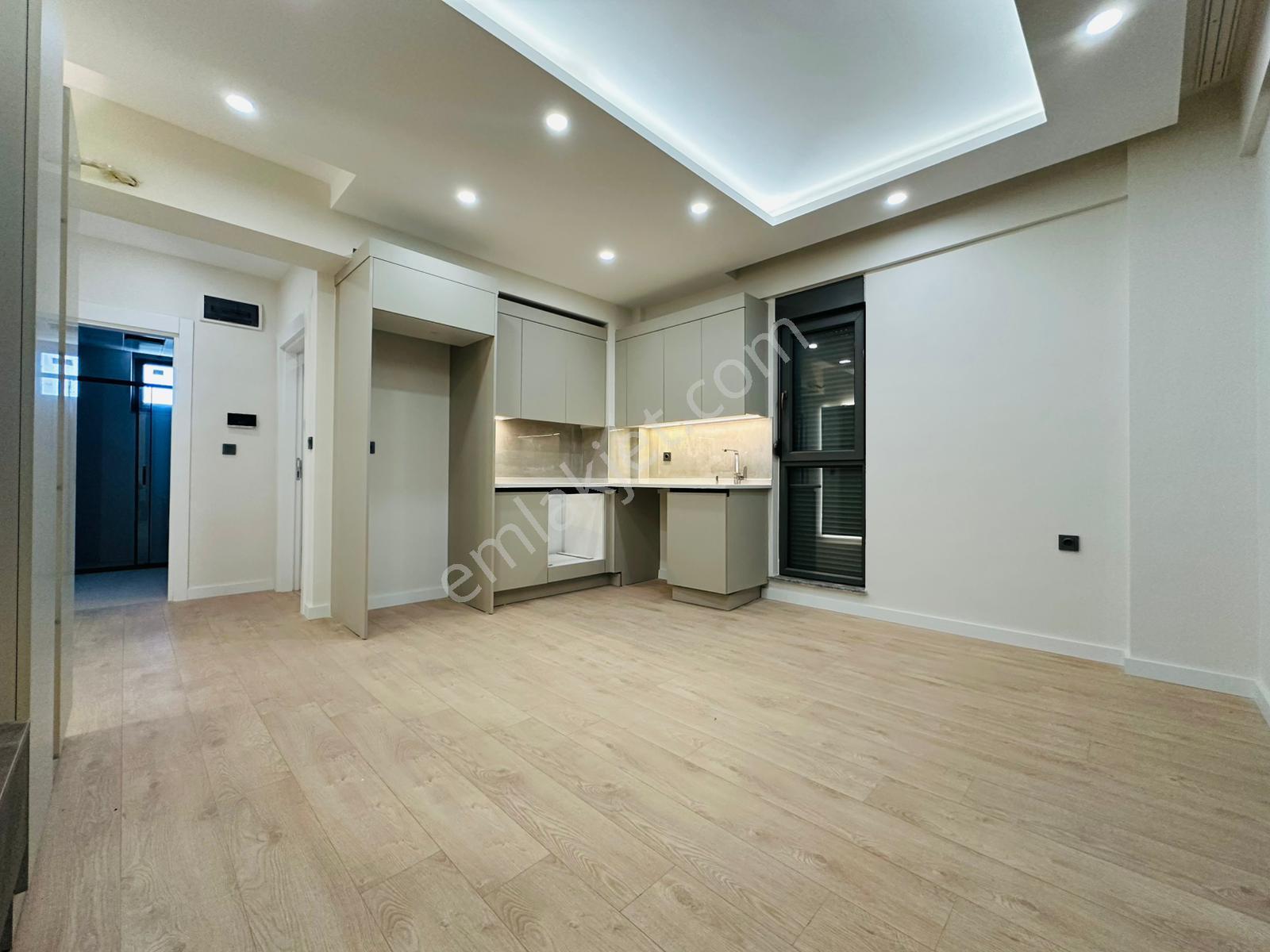 V. Aydoğmuş Mah. 1+1 Katta Havuzlu Kiralık Işıl Işıl Daire - Görsel 16