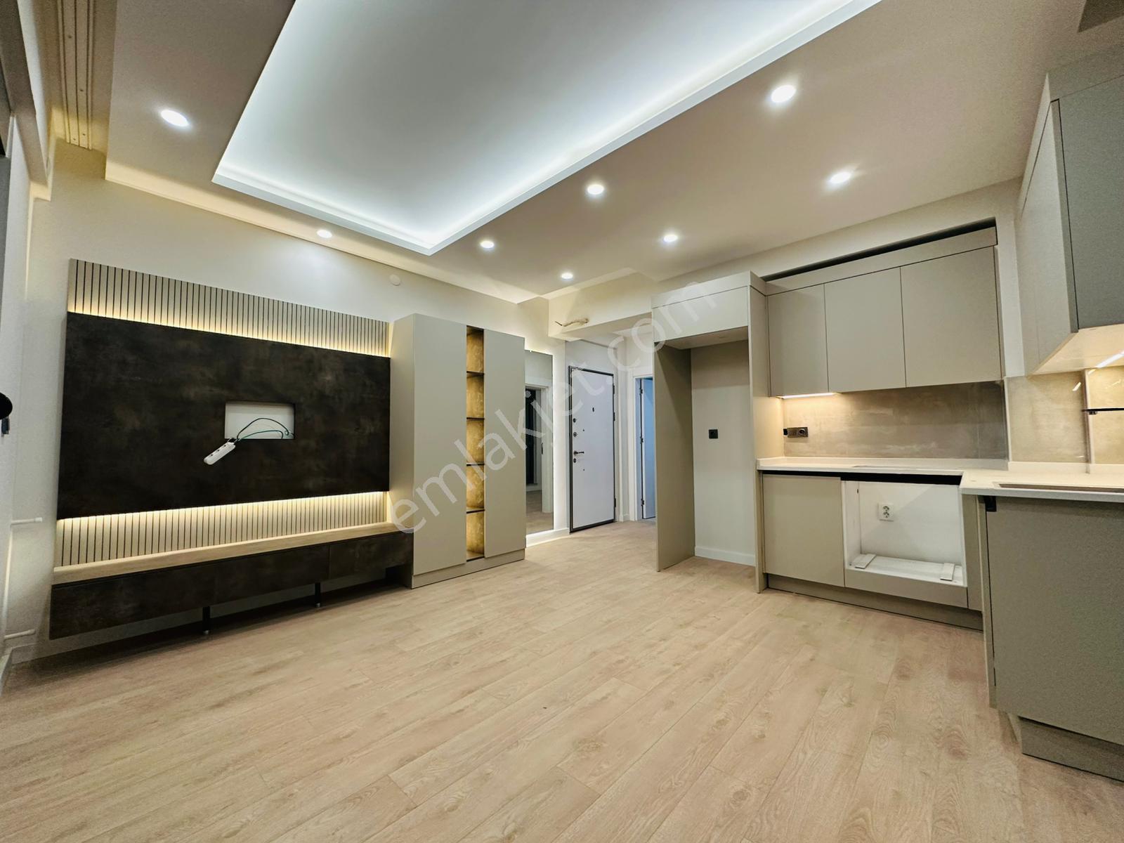 V. Aydoğmuş Mah. 1+1 Katta Havuzlu Kiralık Işıl Işıl Daire - Görsel 3