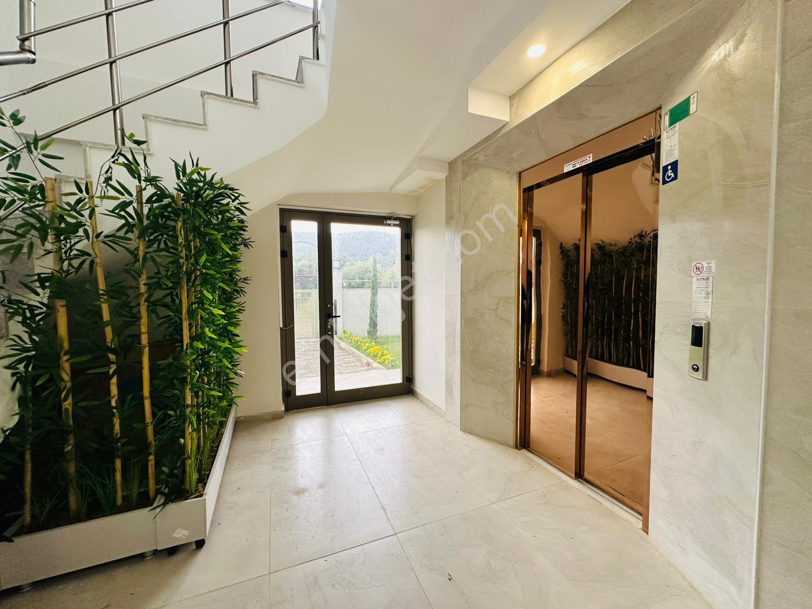 V. Aydoğmuş Mah. 1+1 Katta Havuzlu Kiralık Işıl Işıl Daire - Görsel 14