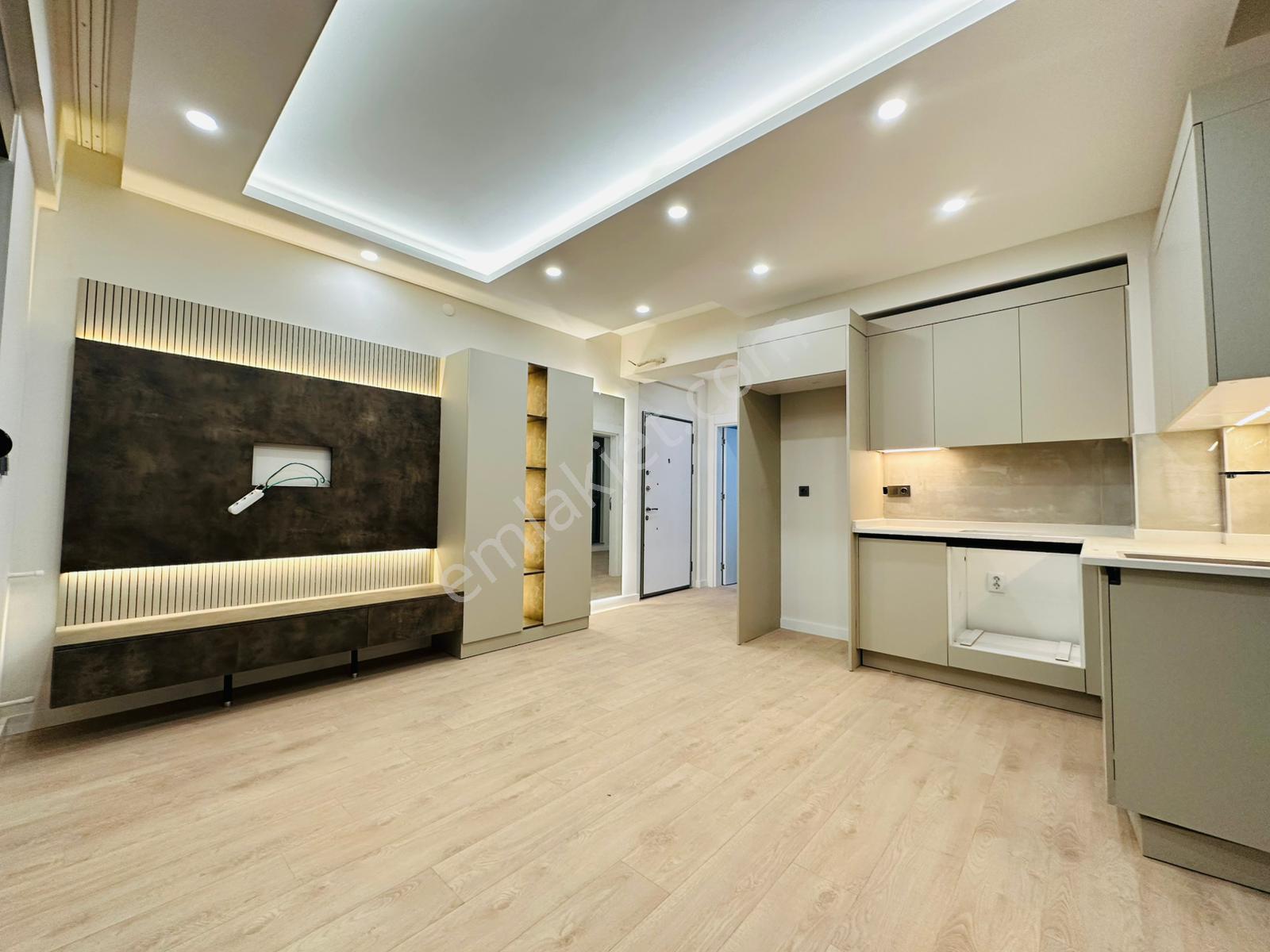 V. Aydoğmuş Mah. 1+1 Katta Havuzlu Kiralık Işıl Işıl Daire - Görsel 31