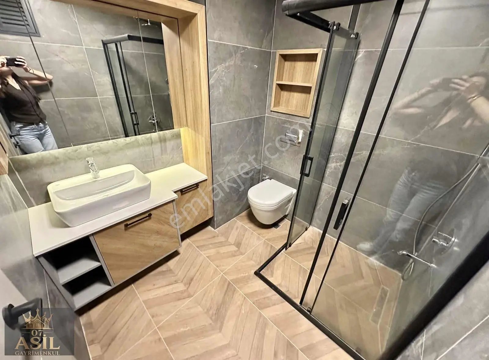 Geniş 2+1 Ultra Lüx Site İçinde - Görsel 3