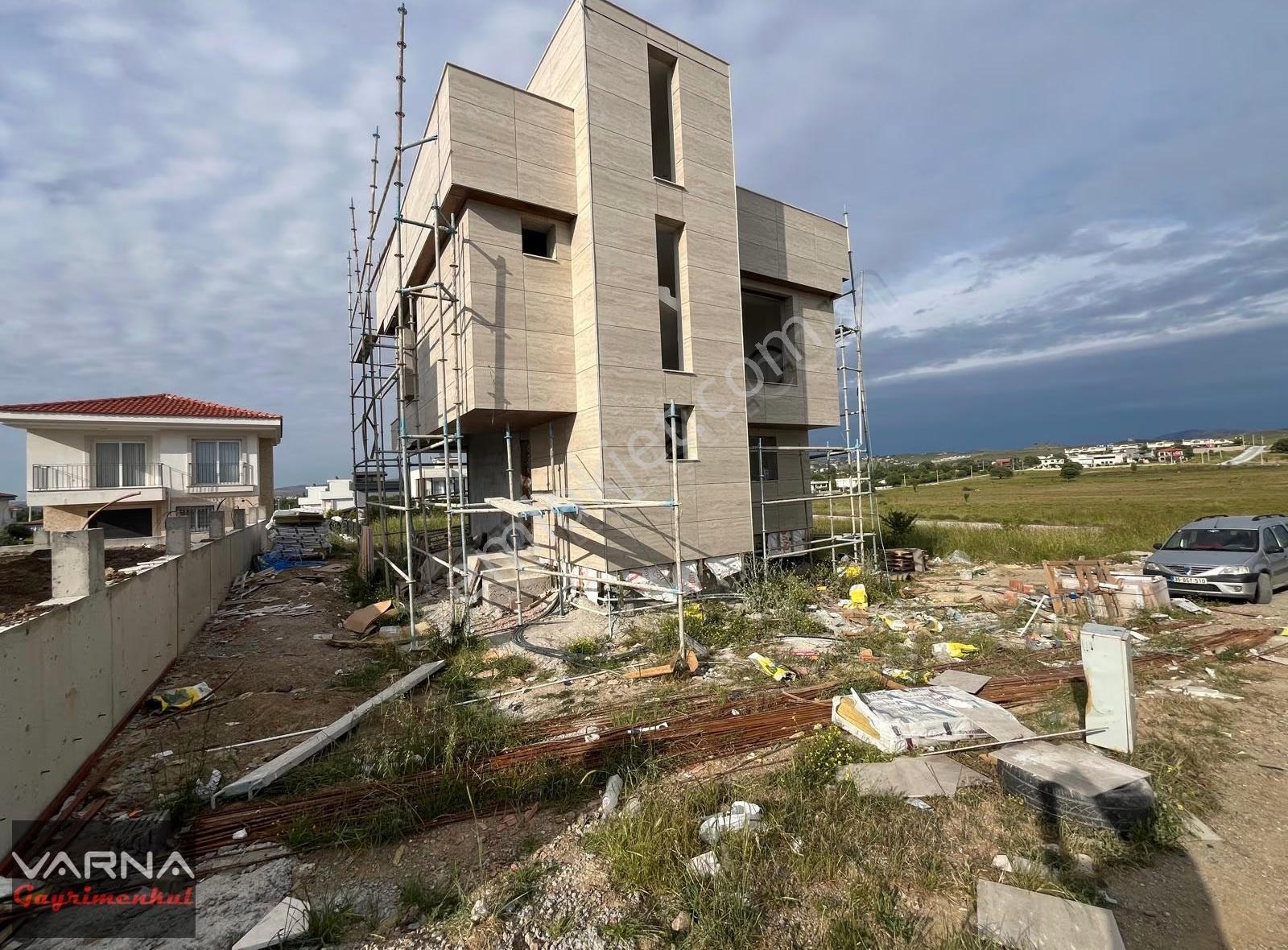 Seferihisar Akarca'da Satılık Havuzlu 5+1 190 M2 Sıfır Villa - Görsel 5