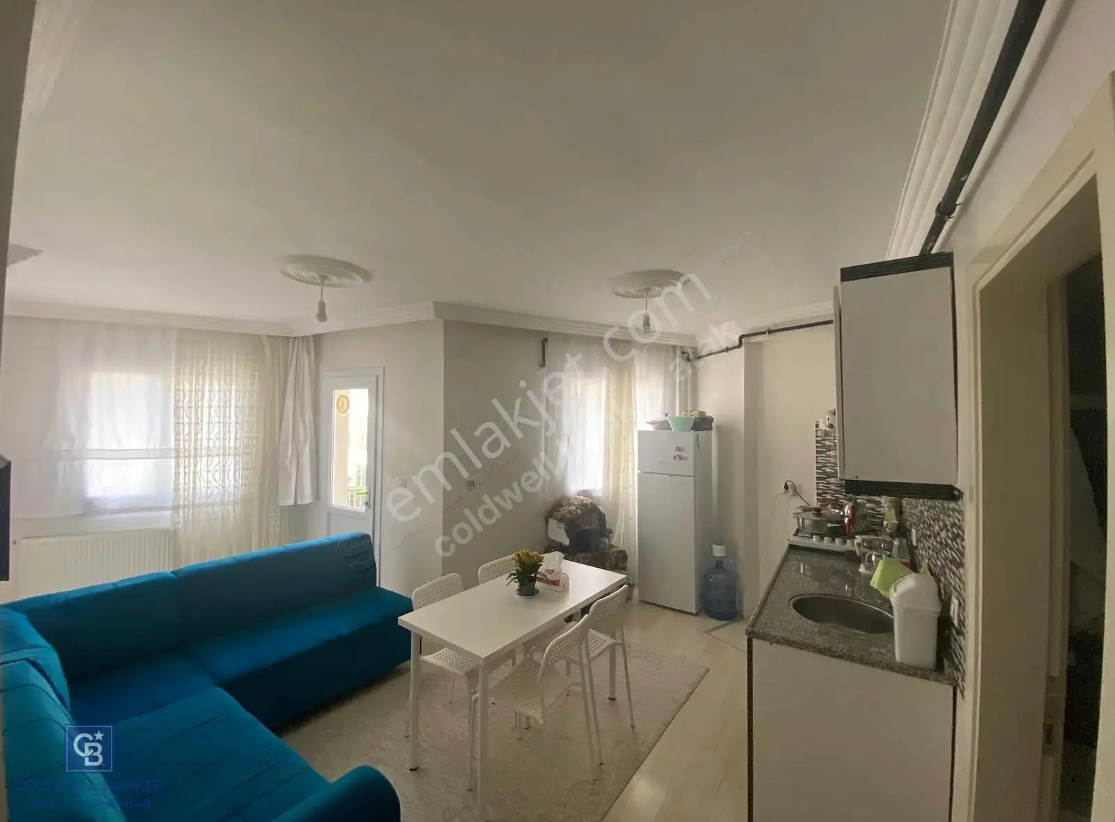 Buca Tınaztepe'de Kampüs Karşısı Eşyalı 1+1 Satılık Daire