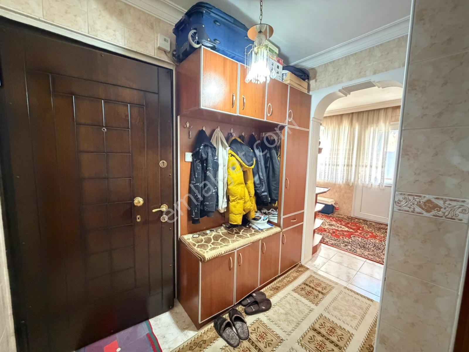 İzmir Karabağlar Sevgi Mahallesinde 4 Katlı Bina Satılık - Görsel 15