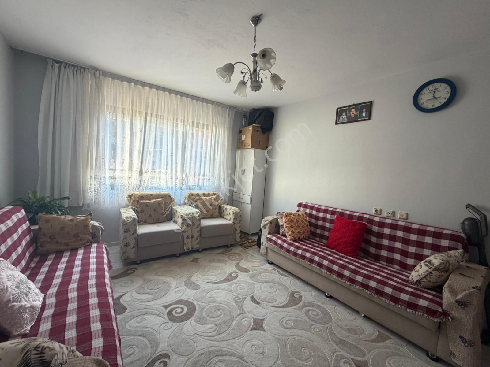 İzmir Karabağlar Sevgi Mahallesinde 4 Katlı Bina Satılık - Görsel 2