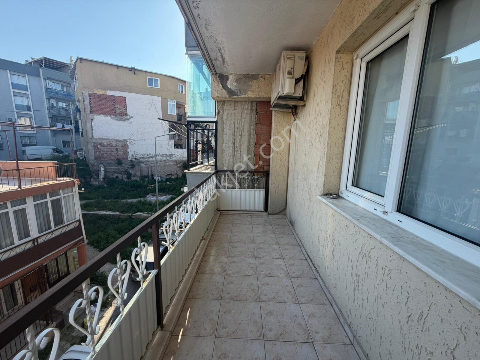 İzmir Karabağlar Sevgi Mahallesinde 4 Katlı Bina Satılık - Görsel 7