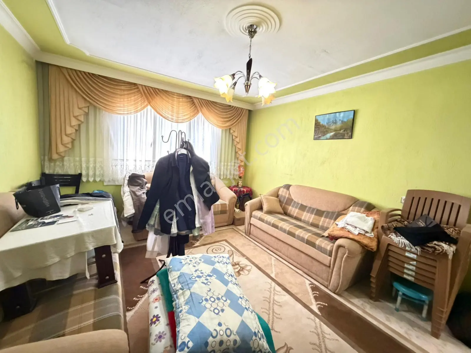 İzmir Karabağlar Sevgi Mahallesinde 4 Katlı Bina Satılık