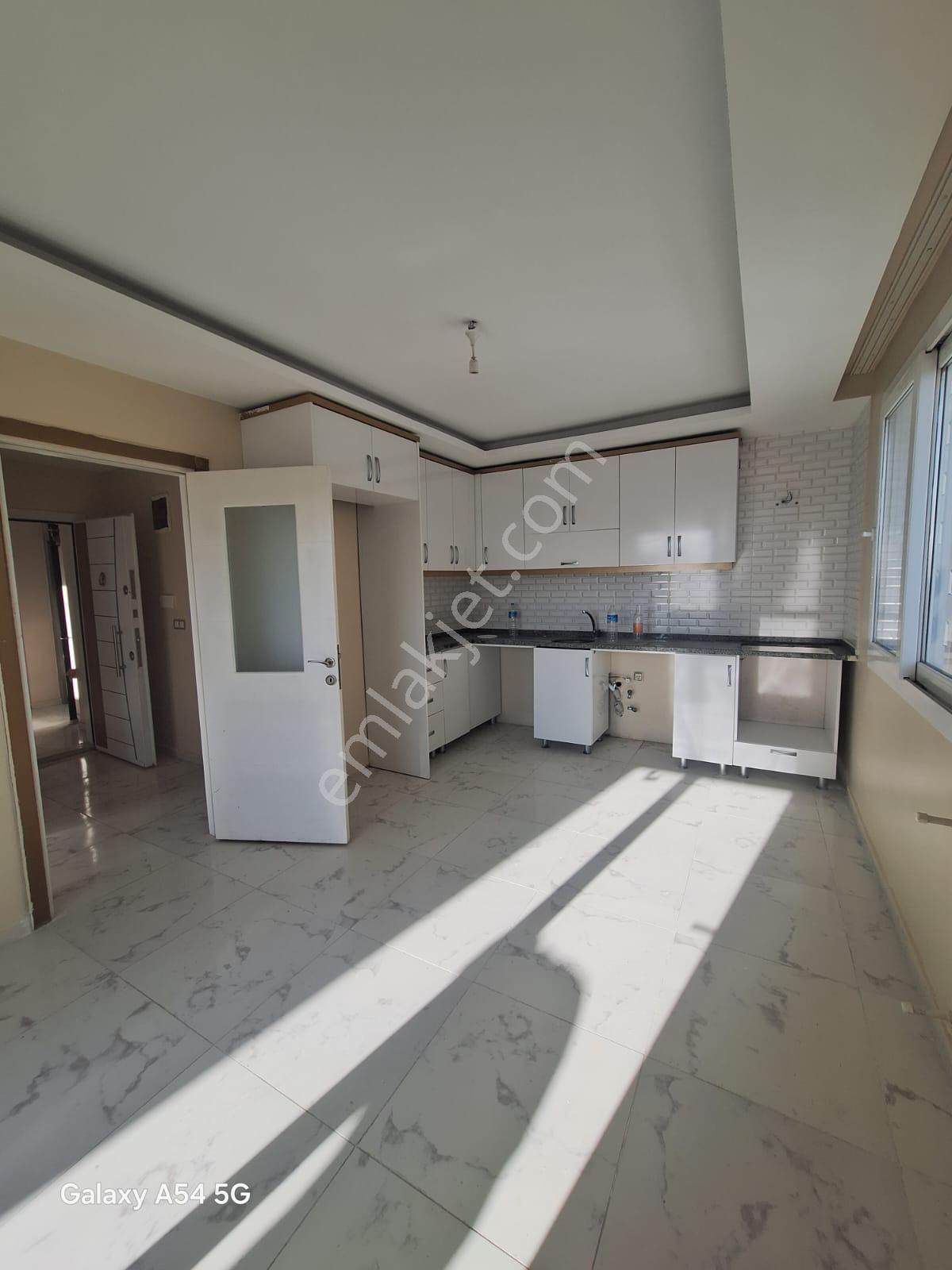 Adana Sarıçamda Çarkıparede 3+1 Açık Mutfak Kiralık Caddye Yakın Fırsat Daire