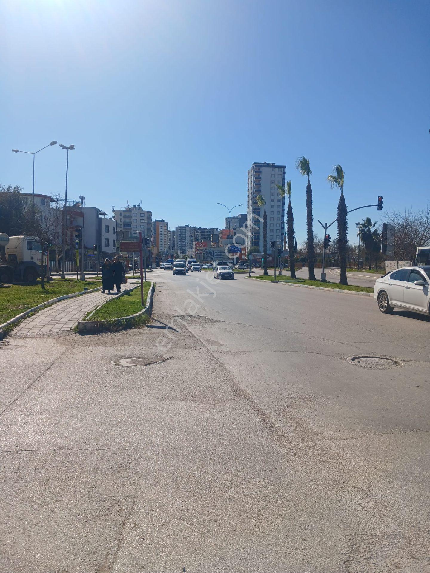 Adana Sarıçamda Kozan Yolunda Şehirhastanesi Bulvar Girişi Köşe Başında 3 Katlı Bina - Görsel 13