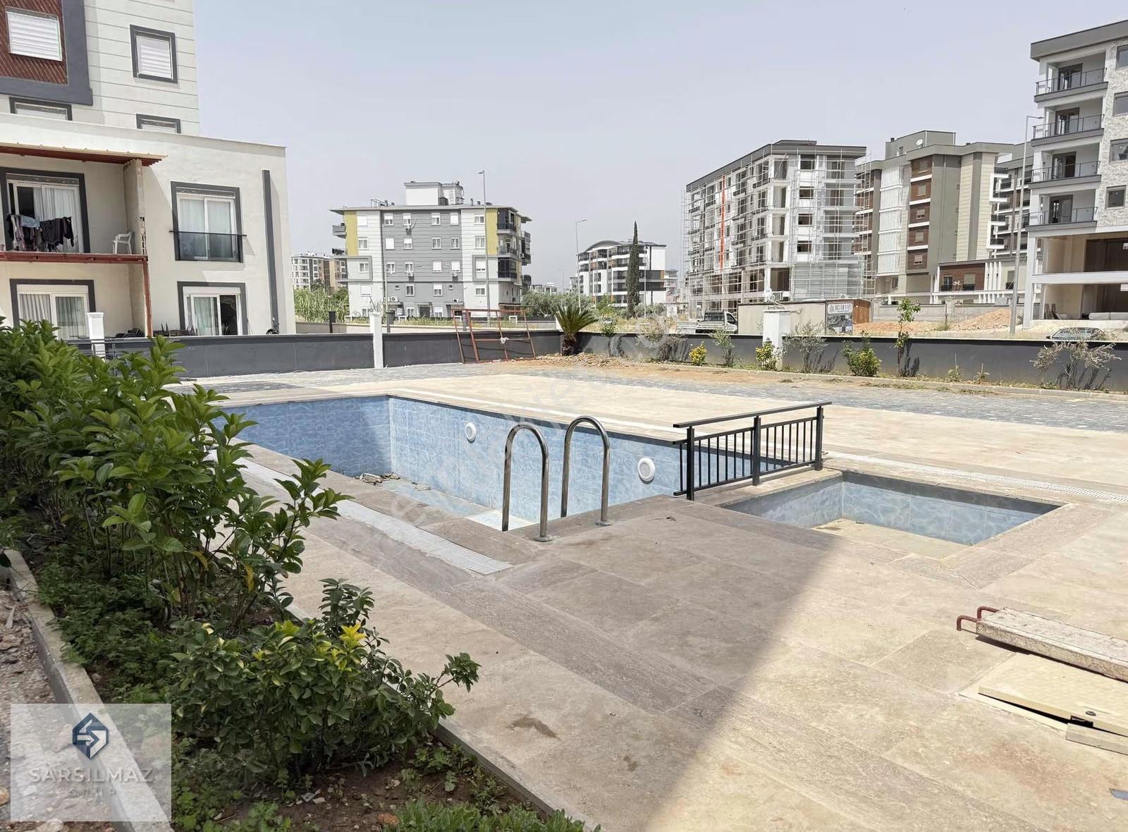 Sarsılmaz Grup'tan Altınova Orta Mah'si 1+1 Eşyalı Lüks Daire - Görsel 3