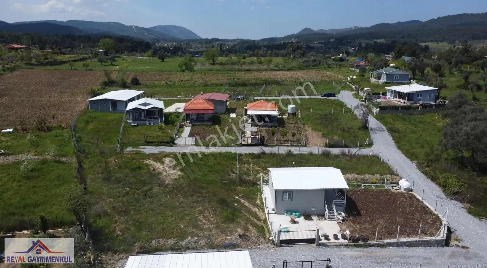 Real'den Menderes Yeniköy 396 M² Köşe Parsel Hisse Tapulu - Görsel 5