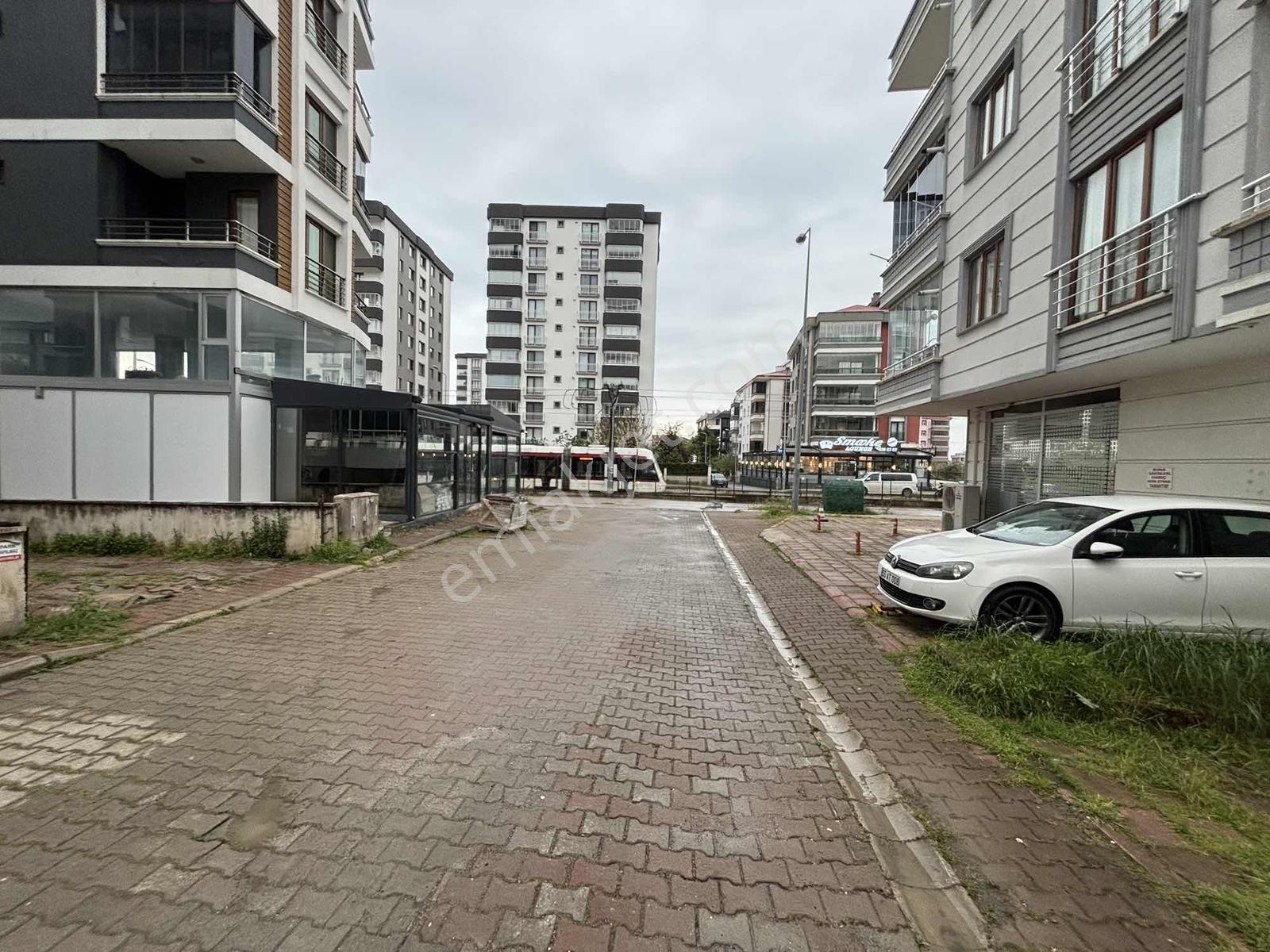Atakum Körfez Tramvay Durağı Yolu Üzerinde Kiralık 1+1 Daire - Görsel 14