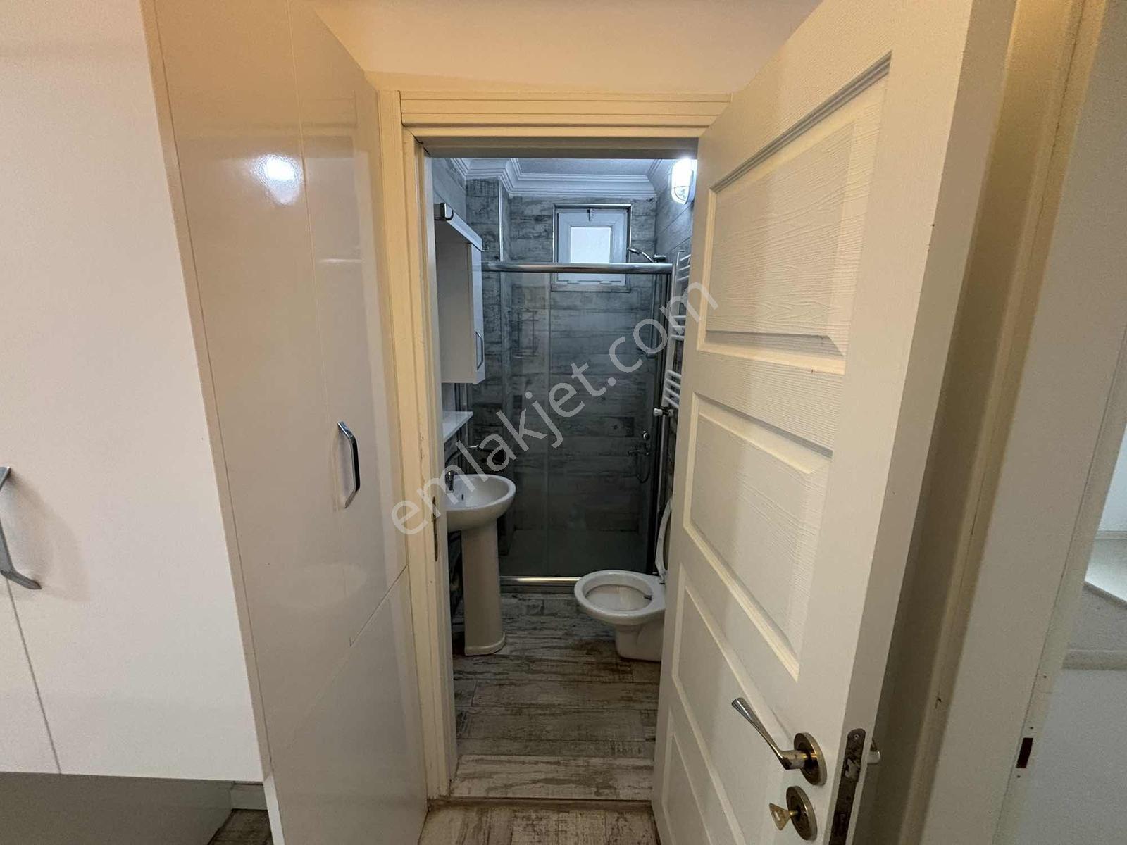 Atakum Körfez Tramvay Durağı Yolu Üzerinde Kiralık 1+1 Daire - Görsel 13