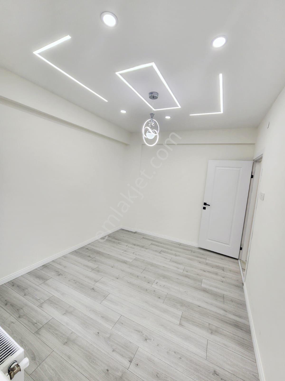 Furkan Emlak'tan Rasathane Mah.3+1 3.kat 130m2 Masrafsız Daire - Görsel 21