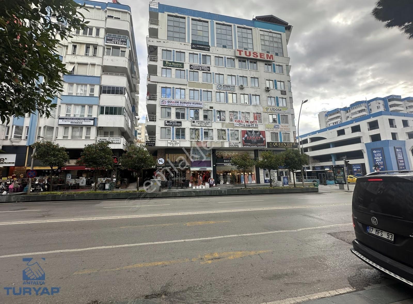 Güllük'te Full Cephe Yatırımlık 320 M2 4 Katlı Dükkan - Görsel 24