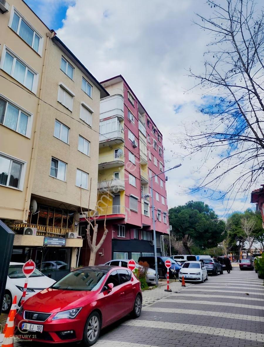 C21 Bal Dan Altıeylül Mah. De 2+1 Satılık Daire - Görsel 31