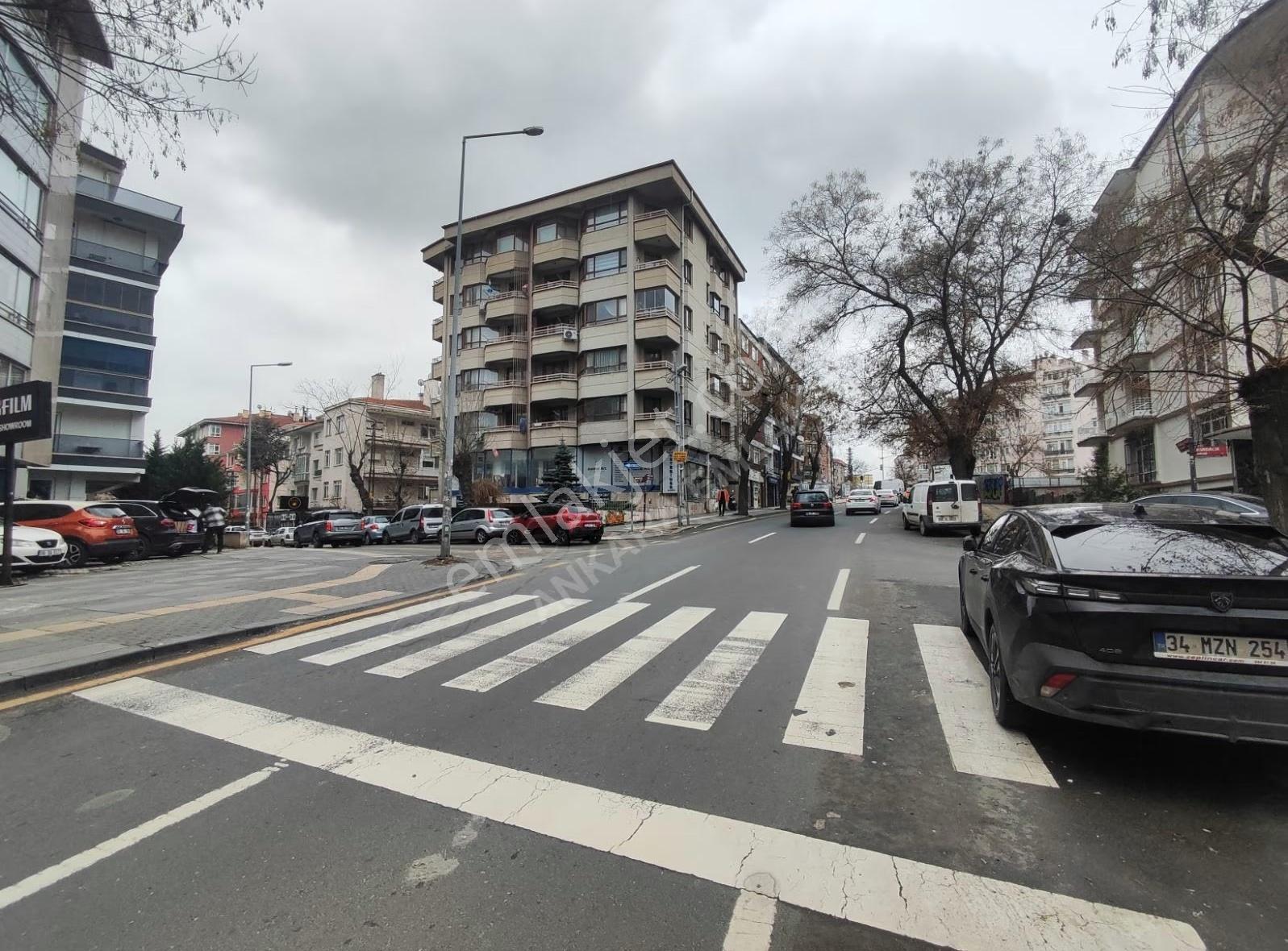 Ankara Emlak'tan Tunalı Da 2+1 Full Yapılı Geniş Kiralık Daire - Görsel 11
