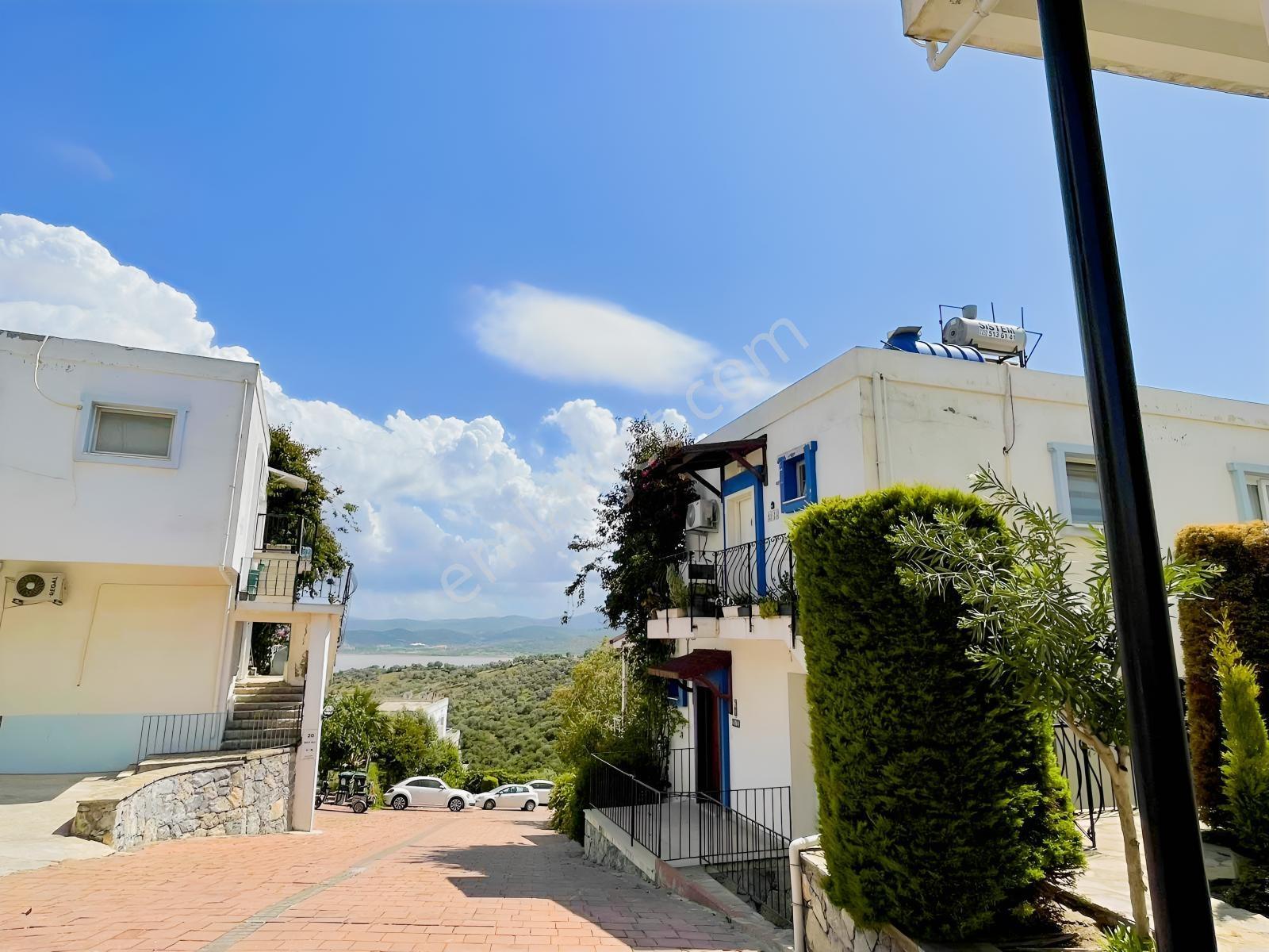 Boğaziçi Adabükü Manzaralı Havuzlu Site İçerisinde Kiralık Daire - Görsel 18