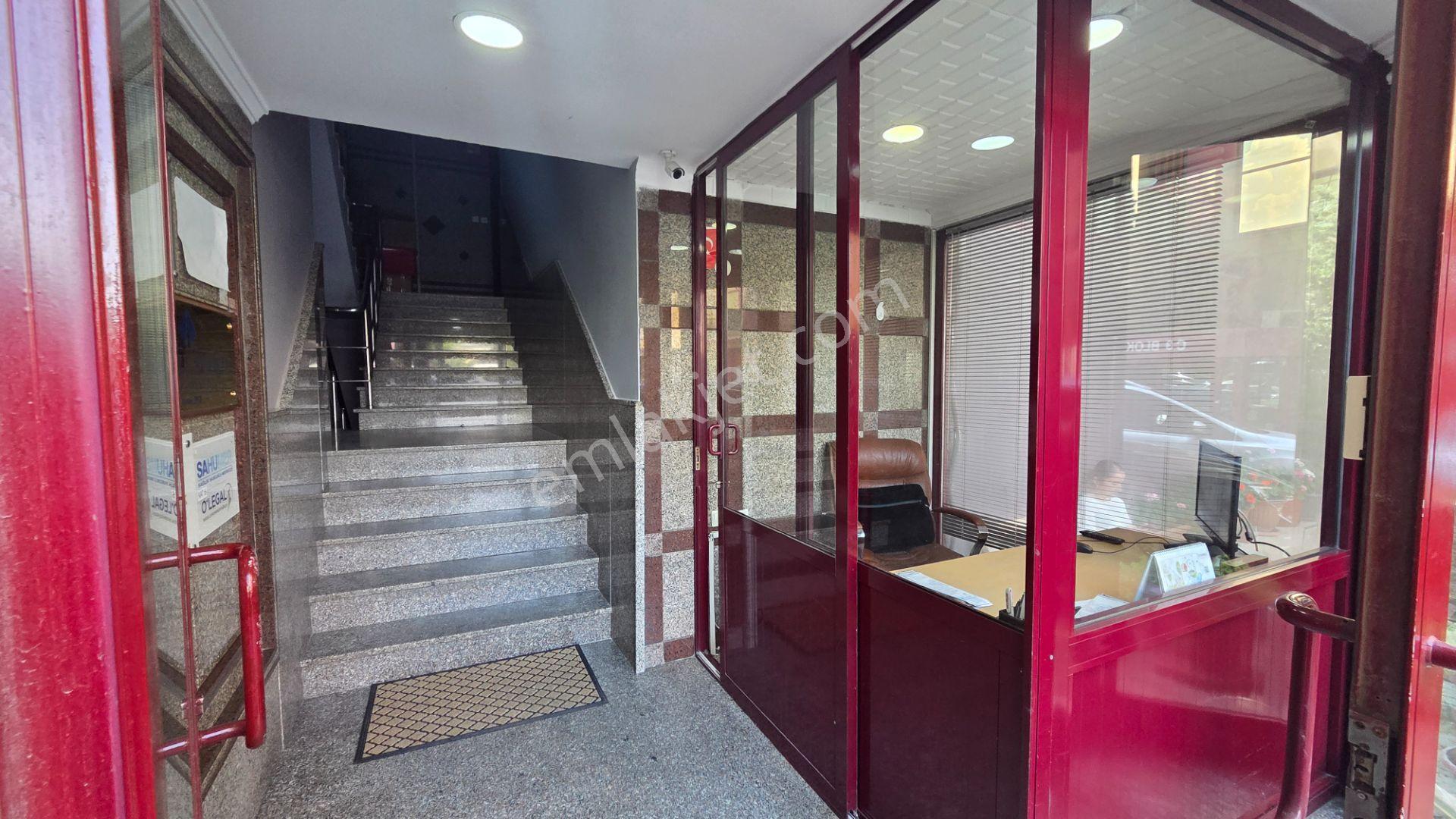 Zitaş Kozyatağı Tem Ve E-5 Cepheli, İçi Komple Sıfırlanmış Ofis - Görsel 19