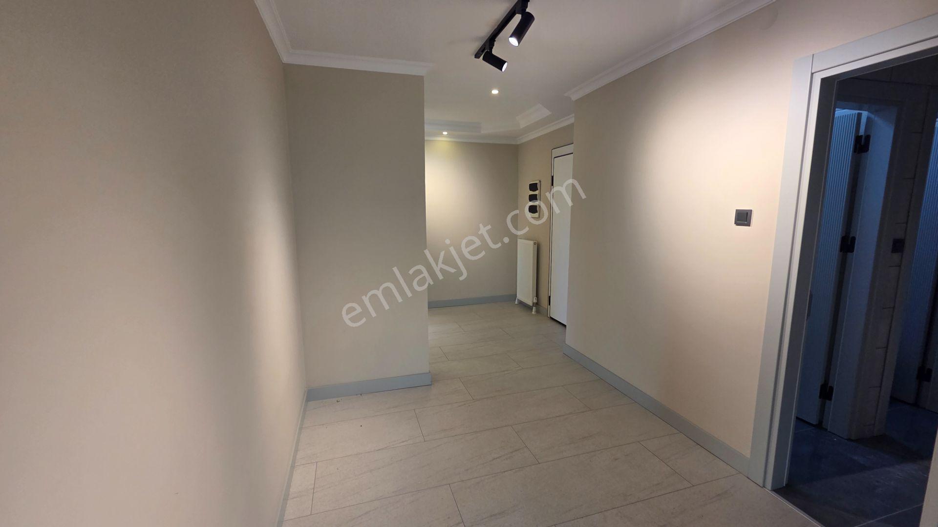 Zitaş Kozyatağı Tem Ve E-5 Cepheli, İçi Komple Sıfırlanmış Ofis - Görsel 15