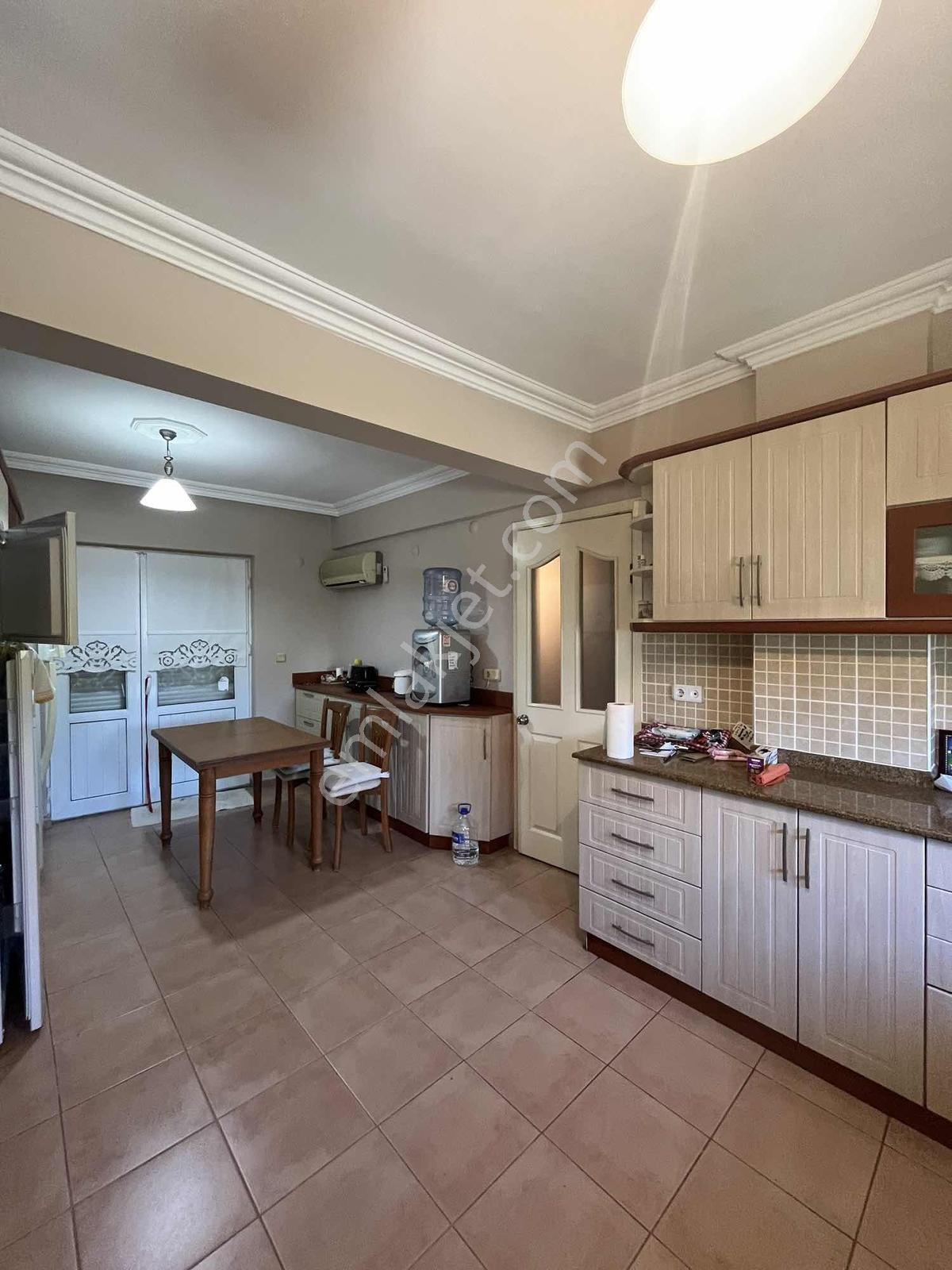 Fethiye Foça'da 600 M2 Arsa Paylı Satılık 6+1 Müstakil Villa - Görsel 18