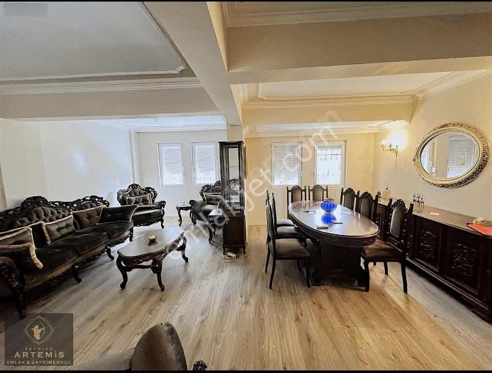 Fethiye Foça'da 600 M2 Arsa Paylı Satılık 6+1 Müstakil Villa - Görsel 32