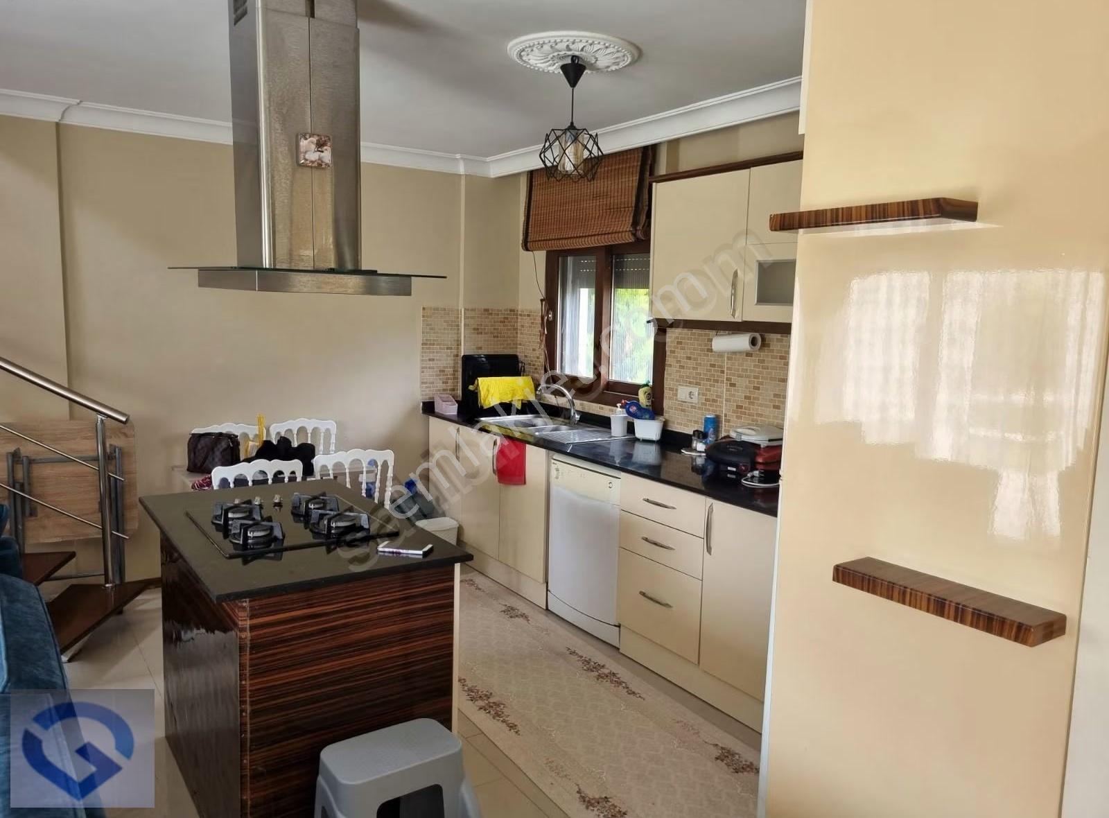 Hüseyin Öziç'den Alaçatıda Kiralık Villa - Görsel 18