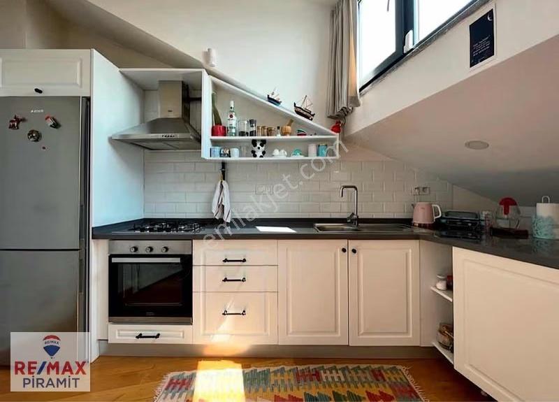 Kadıköyün Kalbinde Eşyalı Ve Modern Harika 1+1 Daire