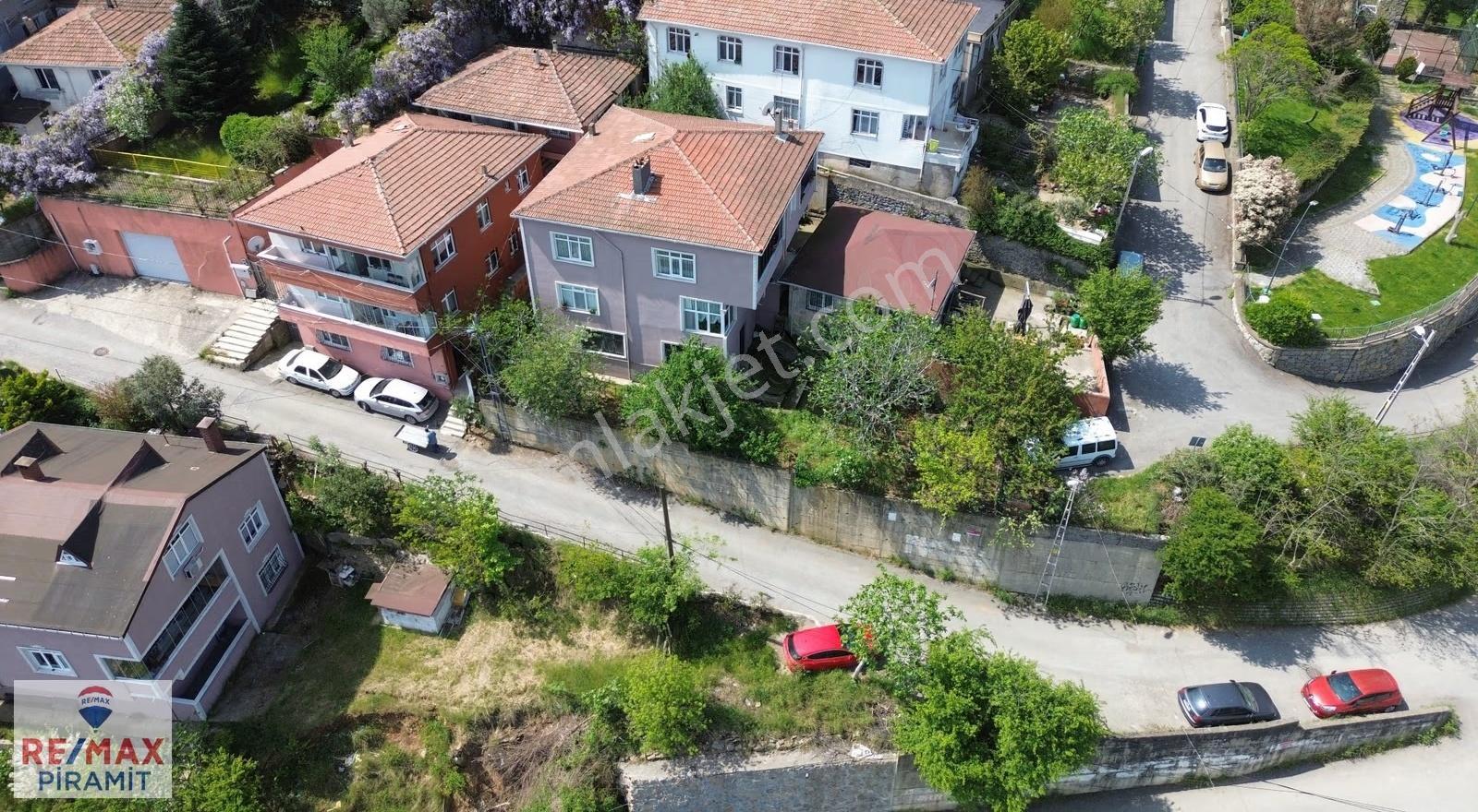 Beykozda Boğaz Ve Köprü Manzaralı,satılık 498 M² Arsa !!! - Görsel 3