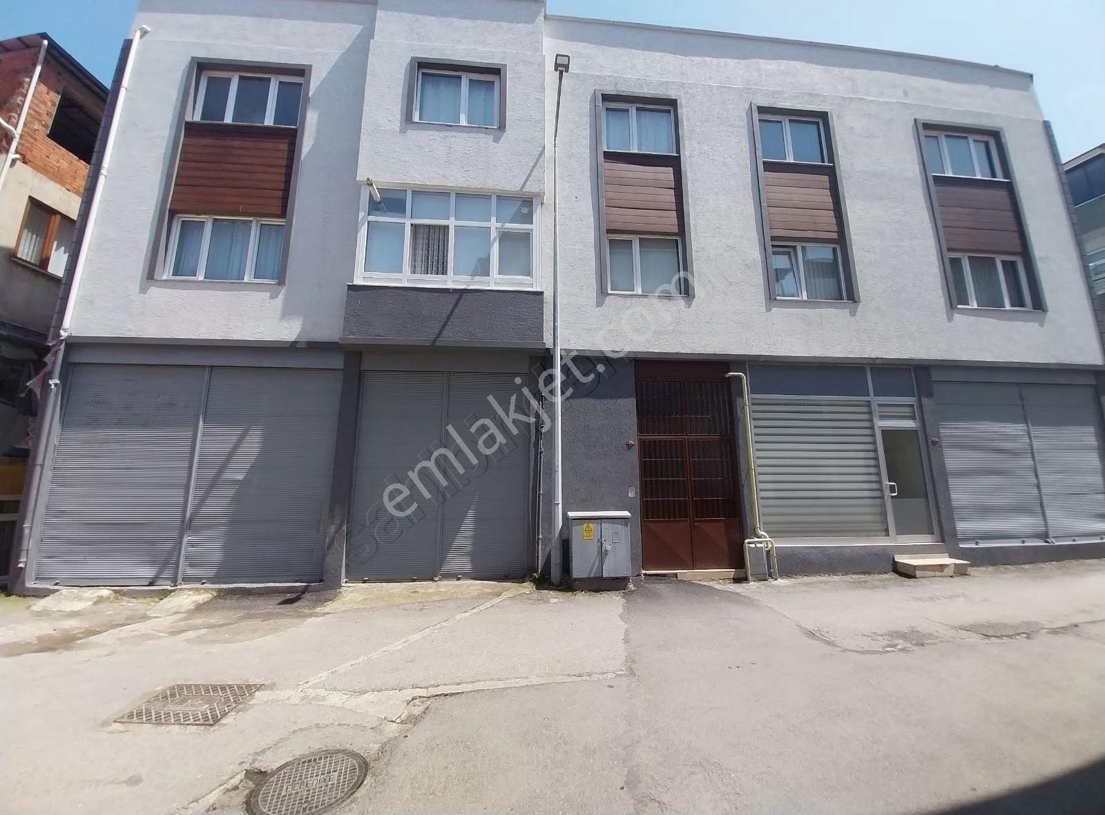 Önüne Araç Yanaşabilen 100m² Depo
