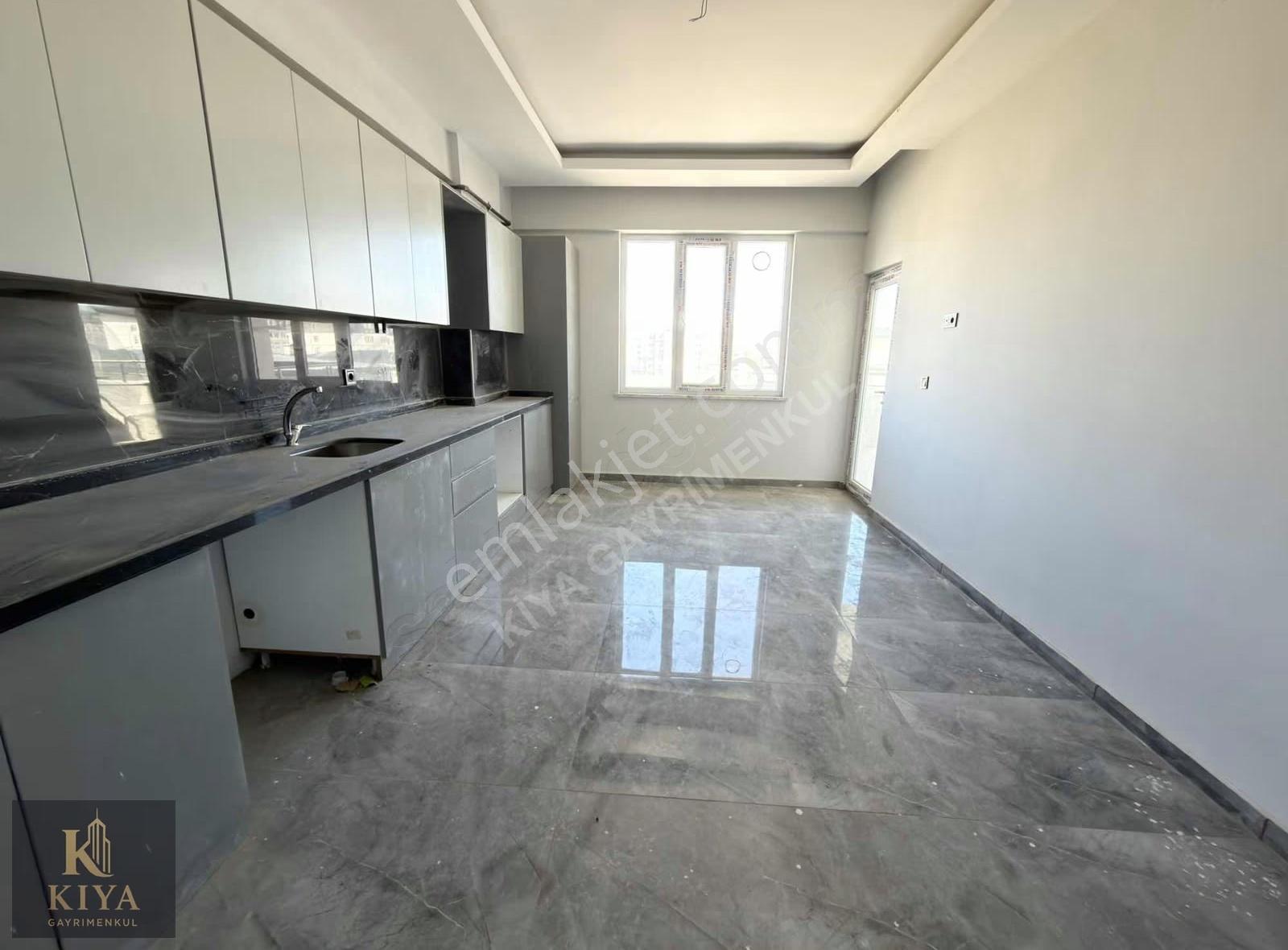 Kiya'dan Trafik Park Civarı Kapalı Otoparklı 3+1 - Görsel 5