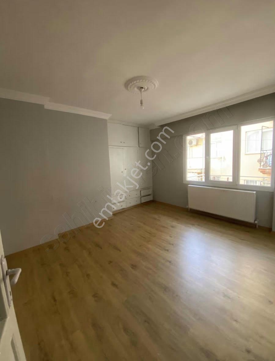 Cadde Üzeri Kiralık - Görsel 5