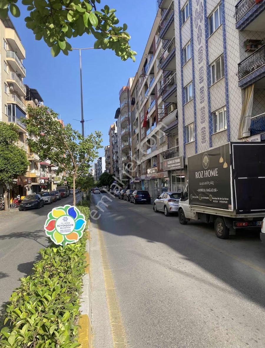 Cadde Üzeri Kiralık - Görsel 3