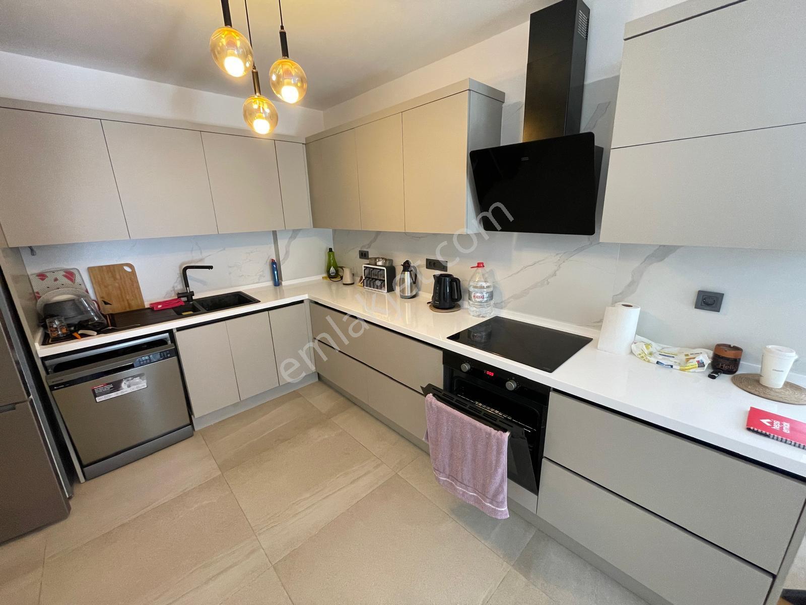 Turyap Çeşme Ayasaranda Terrace Park'ta Kiralık Eşyalı 2+1 Daire - Görsel 14