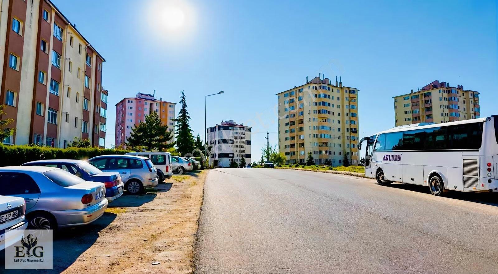 75. Yıl Mh. Satılık 2+1 Site İçi Daire - Esil Grup