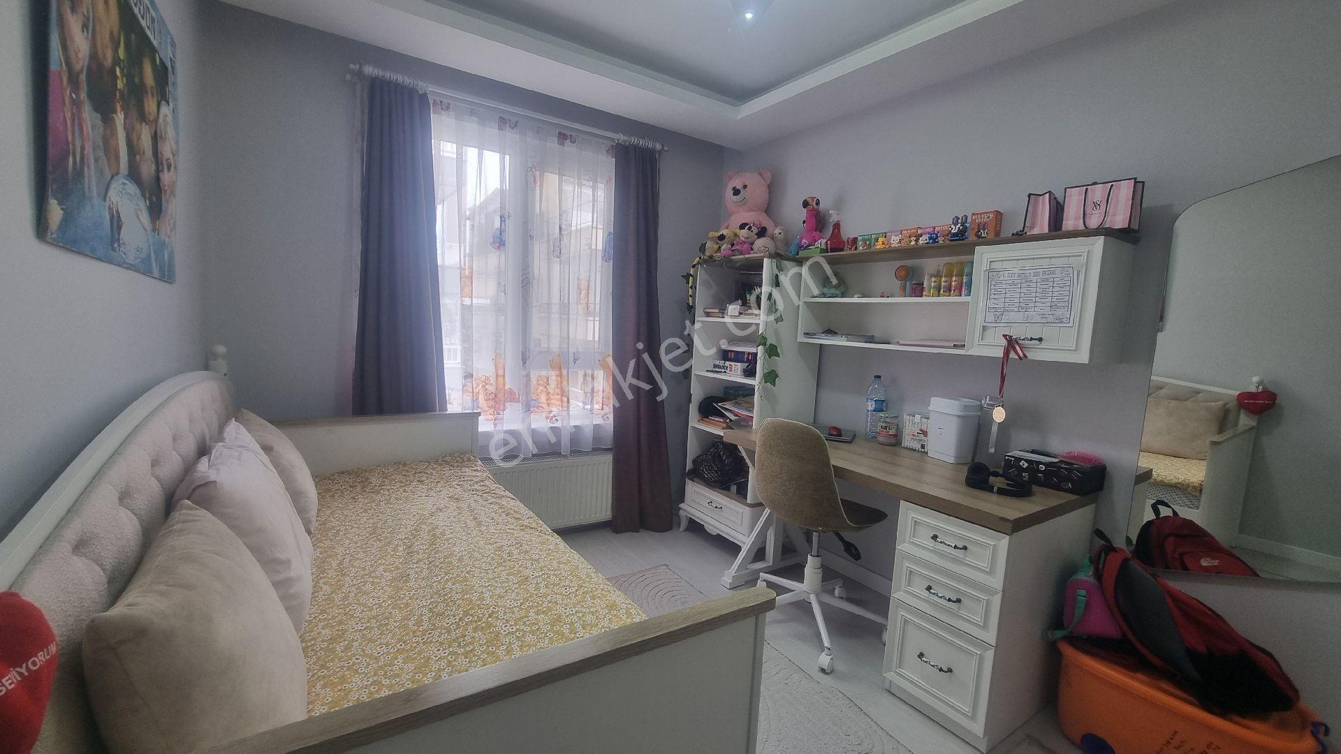 Ayvalı Kardeşlerde Katta Full Yapılı Asansörlü - Görsel 10