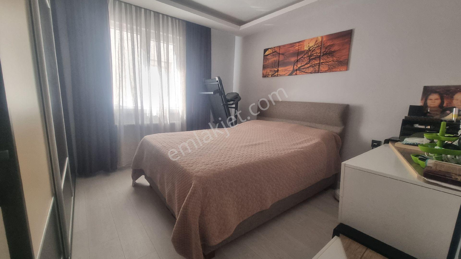 Ayvalı Kardeşlerde Katta Full Yapılı Asansörlü - Görsel 19