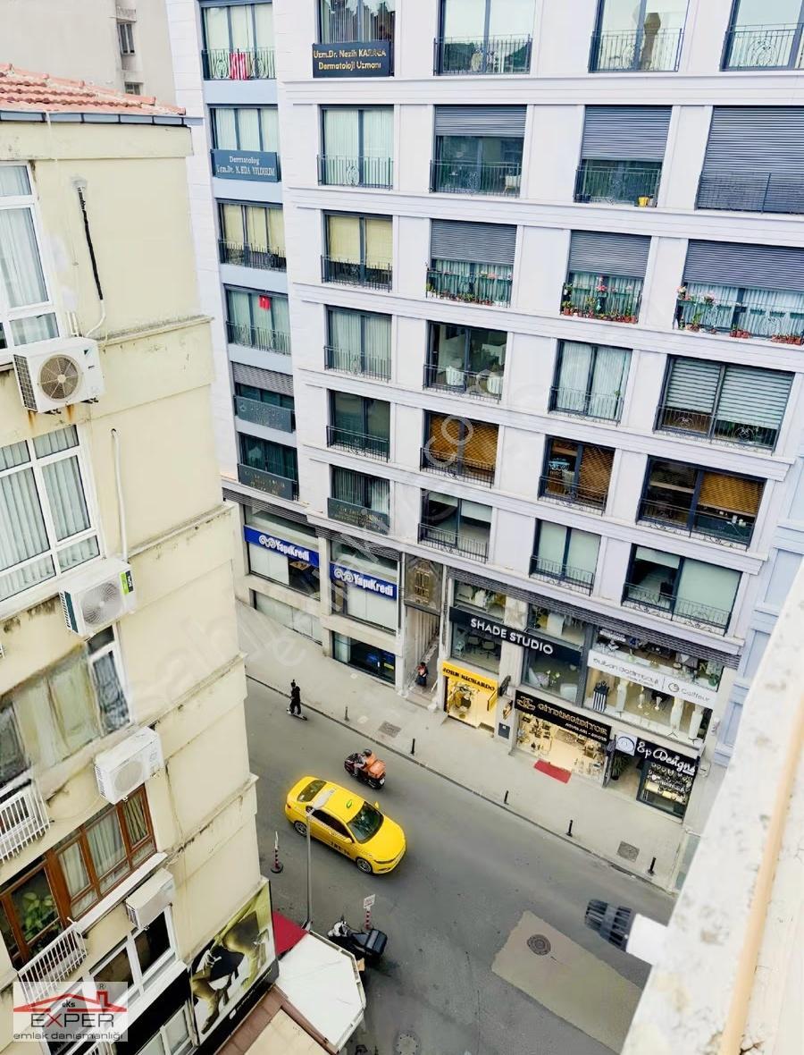 Valikonağı Caddesi'nde; 100m2 Bakımlı, Aydınlık 3+1 Köşe Daire: - Görsel 24