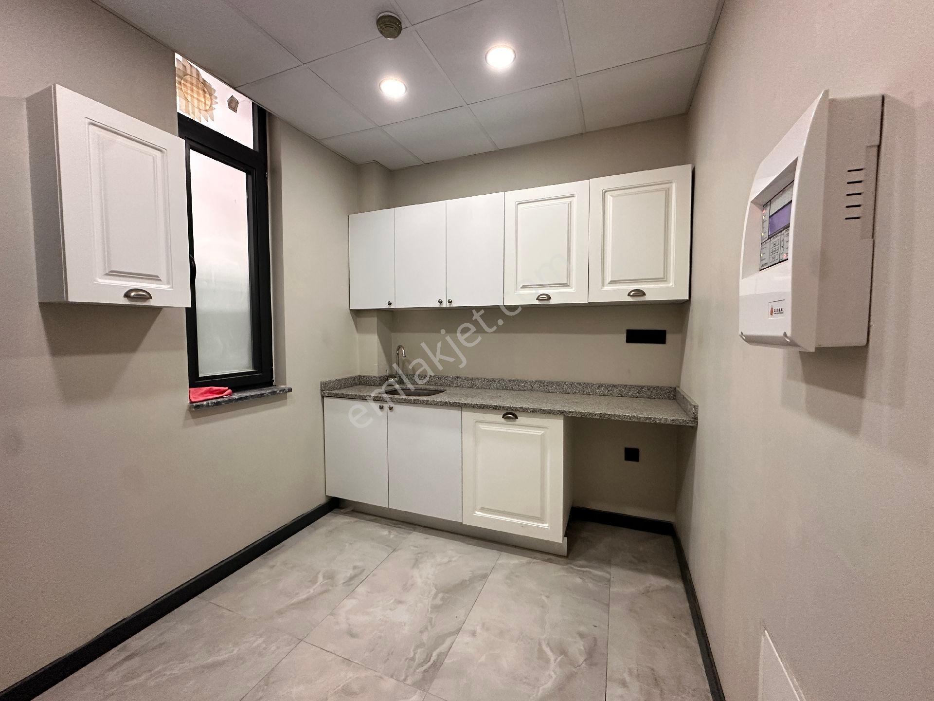 Remax Mavi Senem Koç Sakarya Arifiye'de Kiralık 3460m2 Fabrika - Görsel 4