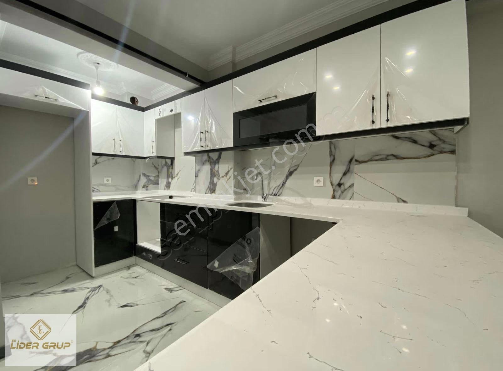 Eslider'den Bölgenin En Büyük 1+1 Apartı Satılık - Görsel 17
