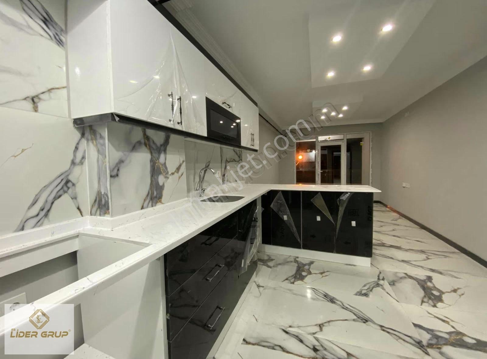 Eslider'den Bölgenin En Büyük 1+1 Apartı Satılık - Görsel 12