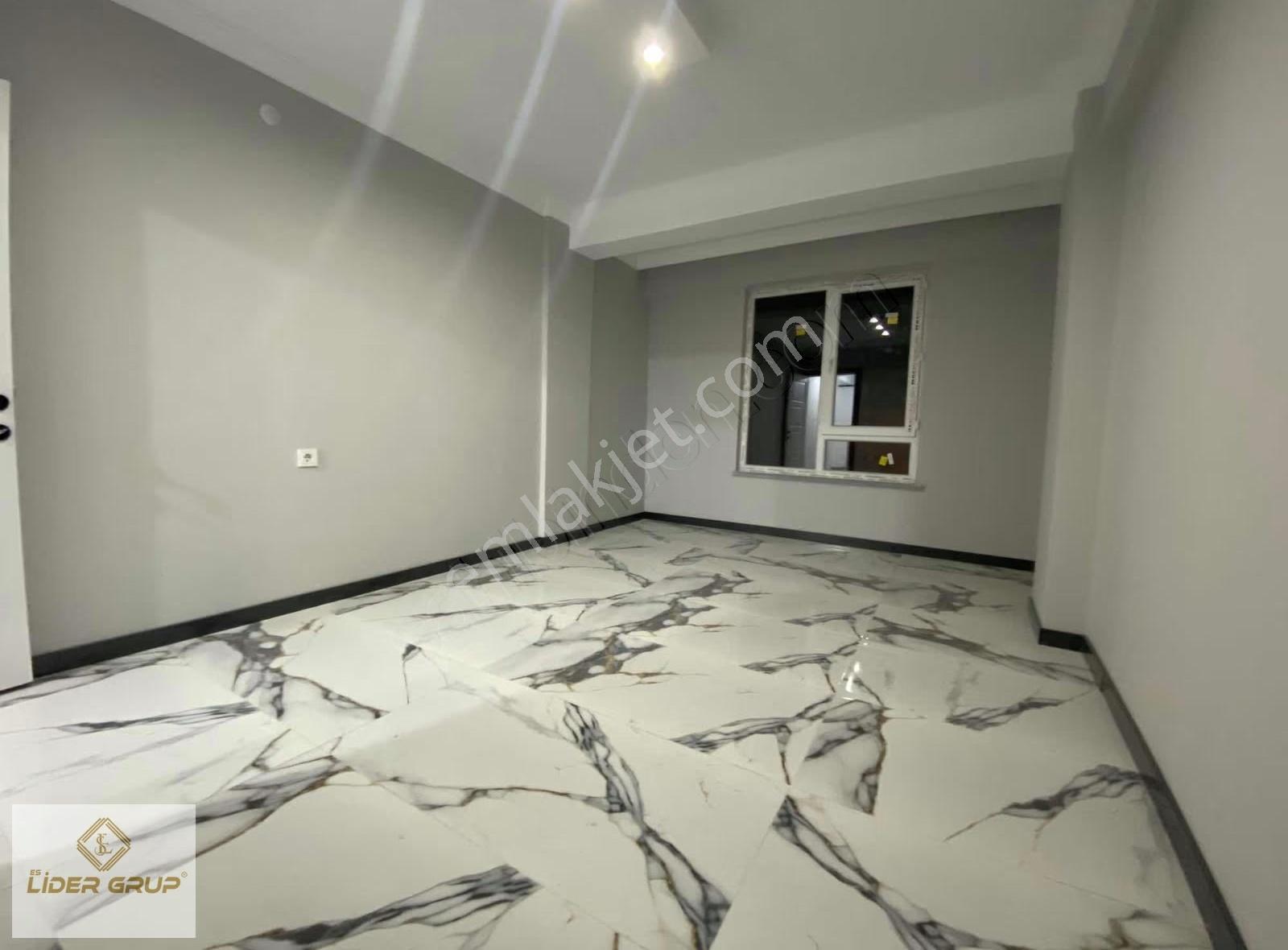 Eslider'den Bölgenin En Büyük 1+1 Apartı Satılık - Görsel 4