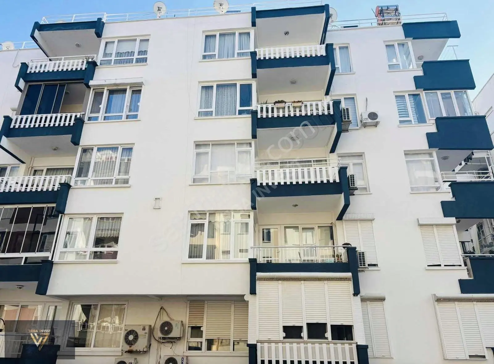 Bahçelievler 3+1 Ara Kat Denize Yakın Asansörlü Satılık Daire