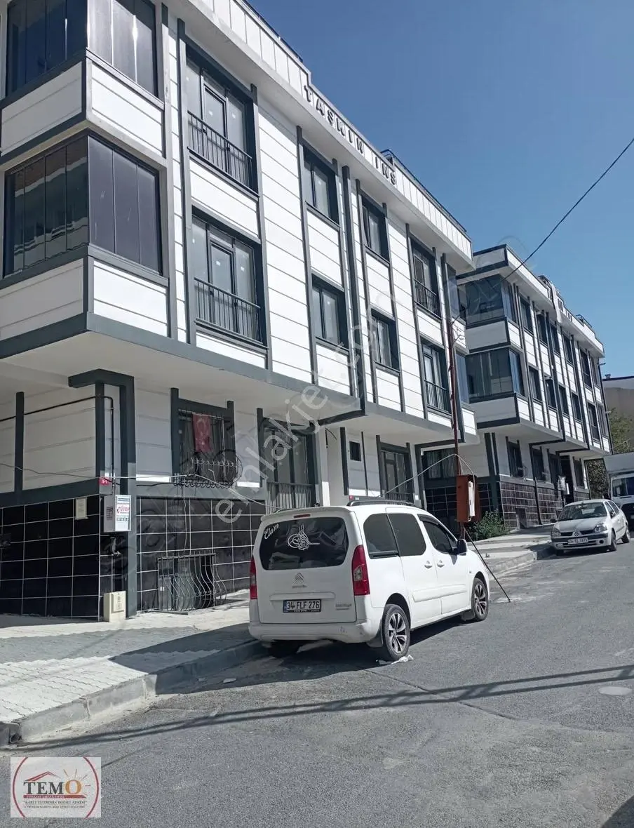 Haraççı Göçmenkentte Sıfır Binada Lüks 90 M² Satılık
