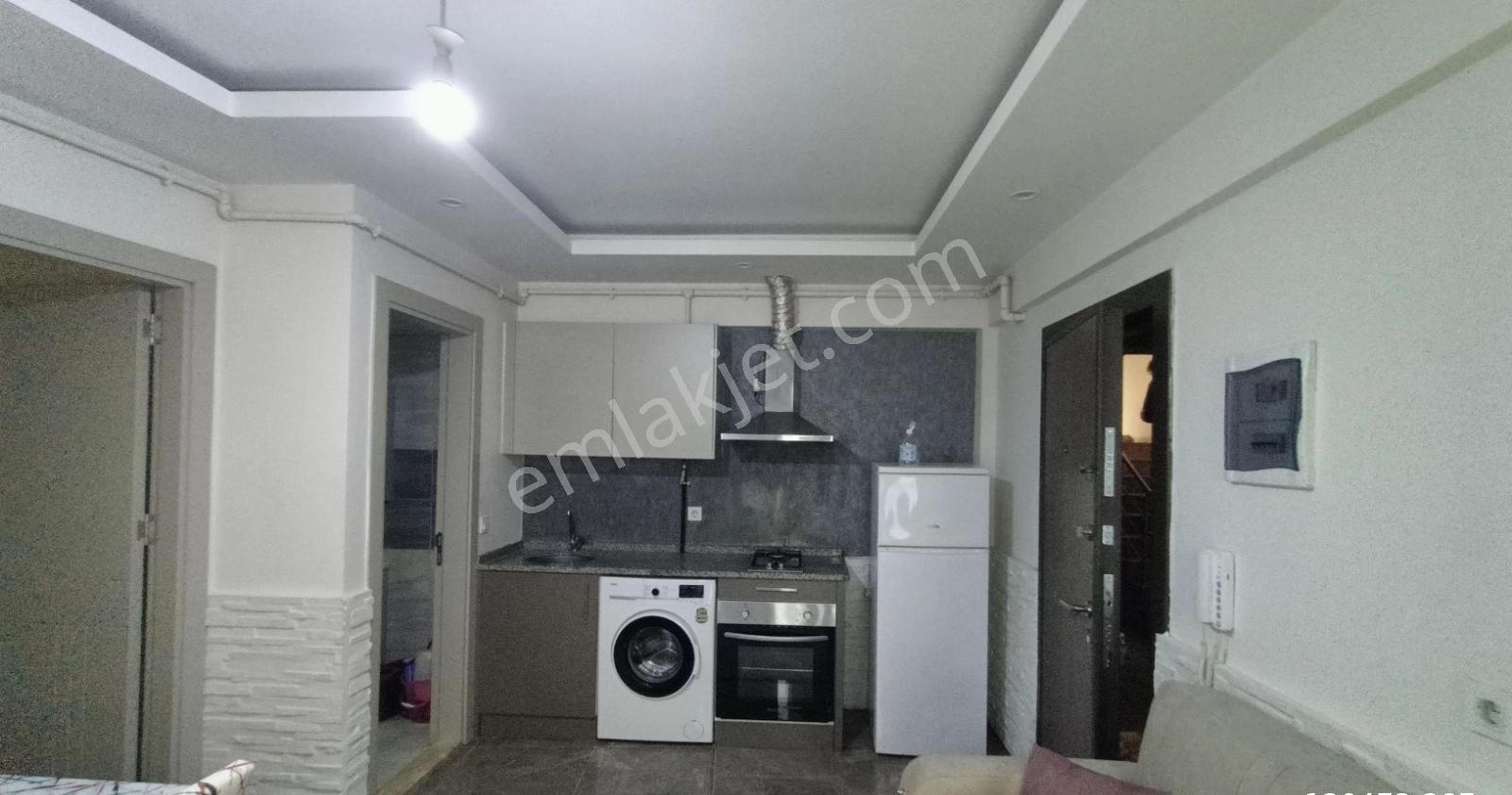 *denizli Lisesi Karşısında *1+1*40m2*kiralık Eşyalı Apart*